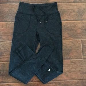 Lululemon size 8, drawstring fold over pant